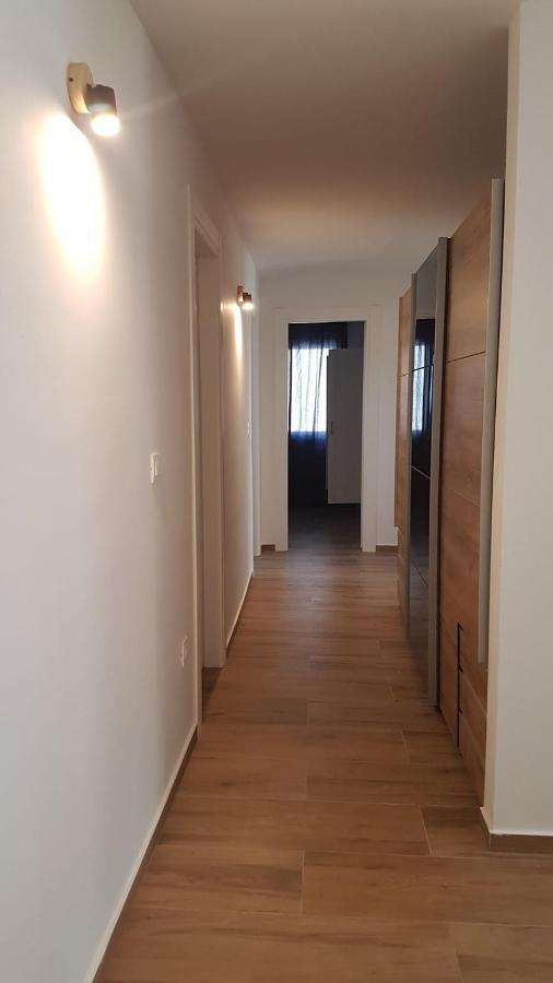 Pina Tourist Apartments Водице Екстер'єр фото